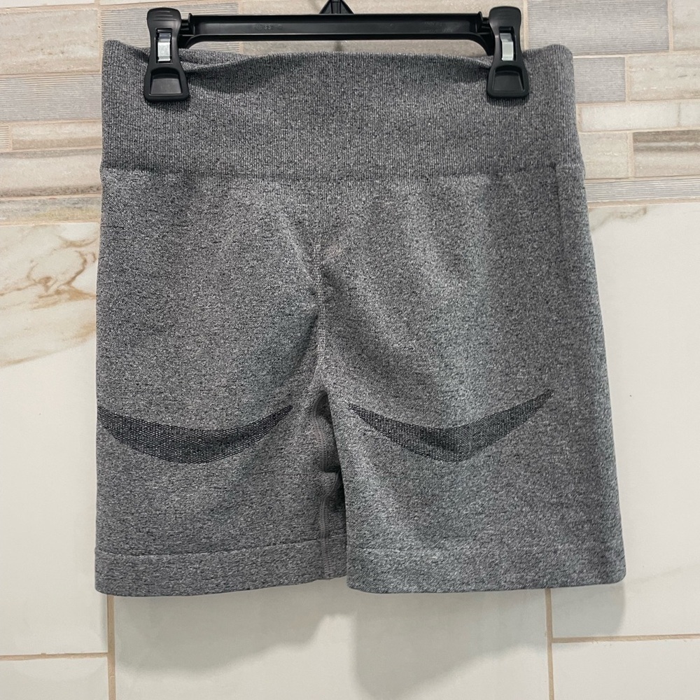 Women's High Waist Shorts Butt Lift Yoga Scrunch Booty Workout shorts  M - Picture 5 of 10